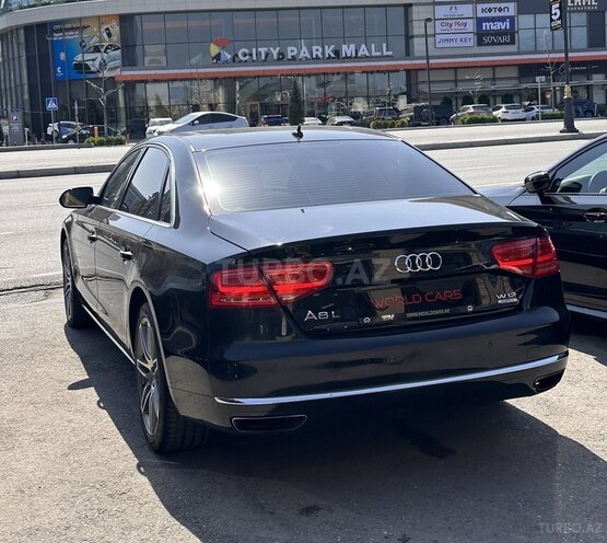 Audi A8 2012, 175,000 km - 4.0 л - Bakı