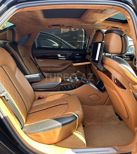 Audi A8 2012, 175,000 km - 4.0 л - Bakı