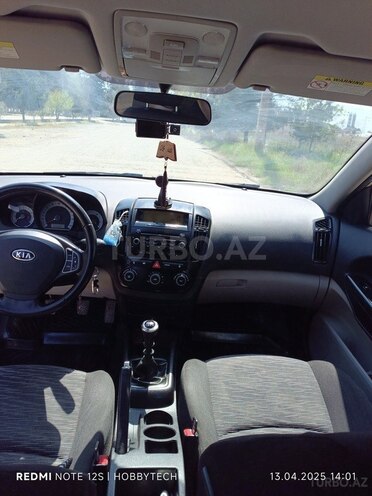 Kia Ceed 2009, 208,000 km - 1.4 л - Salyan