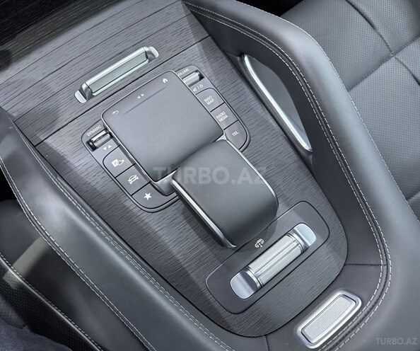 Mercedes GLS 580 4MATIC-21