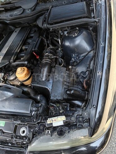 BMW 528 2002, 269,388 km - 2.5 l - Bakı
