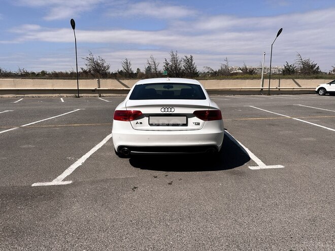 Audi A5 2014, 93,000 km - 2.0 л - Bakı