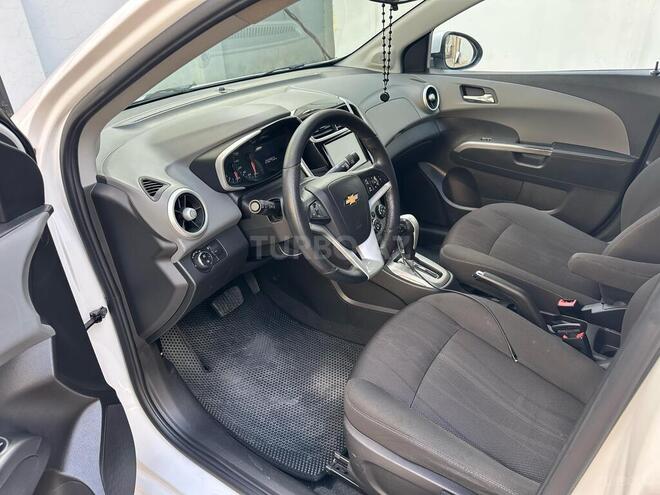 Chevrolet Aveo-7