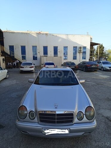 Mercedes E 240 1998, 322,000 km - 2.4 l - Bakı