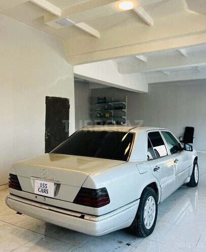 Mercedes E 250 1994, 289,734 km - 2.5 л - Bakı