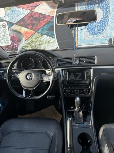 Volkswagen Passat 2017, 93,000 km - 1.8 л - Bakı
