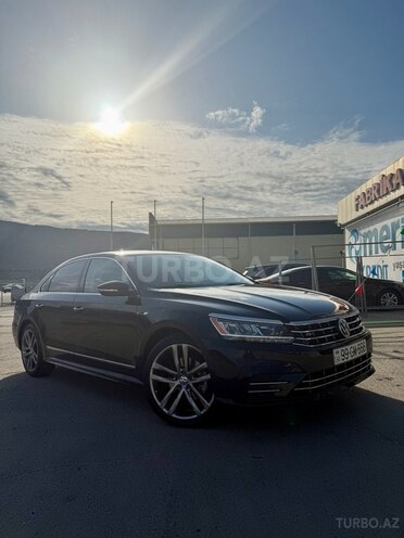 Volkswagen Passat 2017, 93,000 km - 1.8 л - Bakı