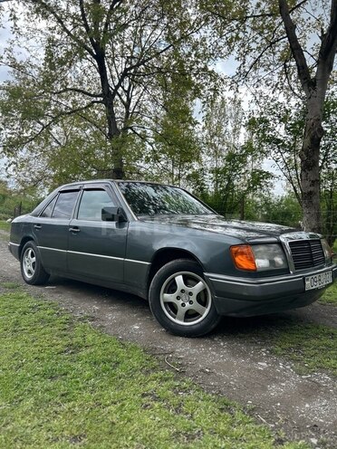 Mercedes E 200 d 1990, 594,516 km - 2.0 л - Oğuz