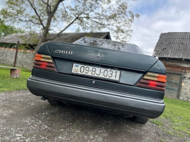 Mercedes E 200 d 1990, 594,516 km - 2.0 л - Oğuz