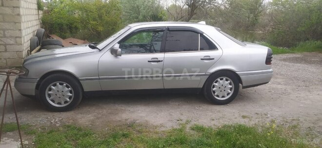 Mercedes C 220 d 1994, 300,000 km - 2.2 l - Salyan