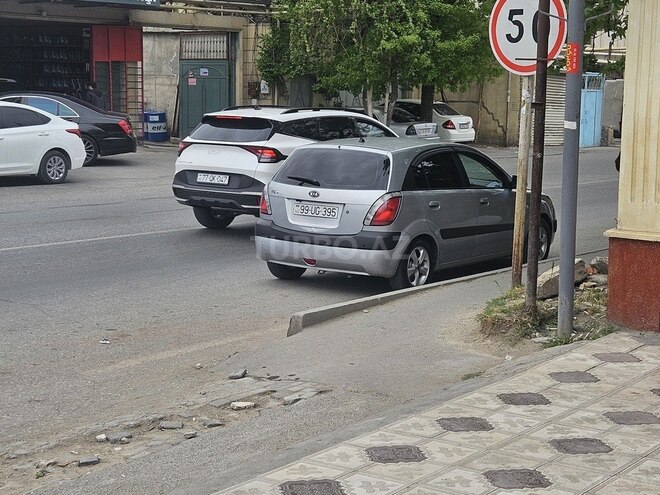 Kia Rio 2006, 267,000 km - 1.4 л - Bakı