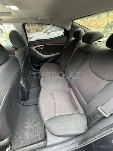 Hyundai Elantra 2015, 233,033 km - 1.8 л - Bakı