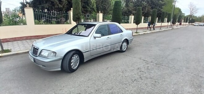Mercedes C 220 d 2000, 410,000 km - 2.2 л - Ağcabədi