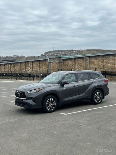 Toyota Highlander 2021, 100,000 km - 2.5 l - Bakı