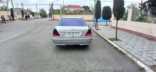 Mercedes C 220 d 2000, 410,000 km - 2.2 л - Ağcabədi