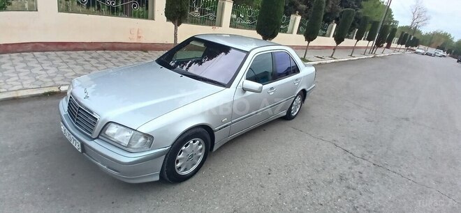 Mercedes C 220 d 2000, 410,000 km - 2.2 л - Ağcabədi