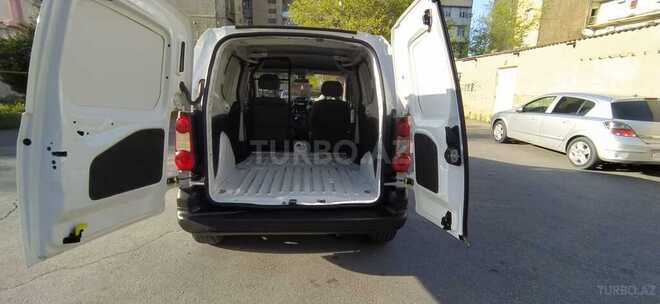 Peugeot Partner 2014, 319,423 km - 1.6 l - Bakı
