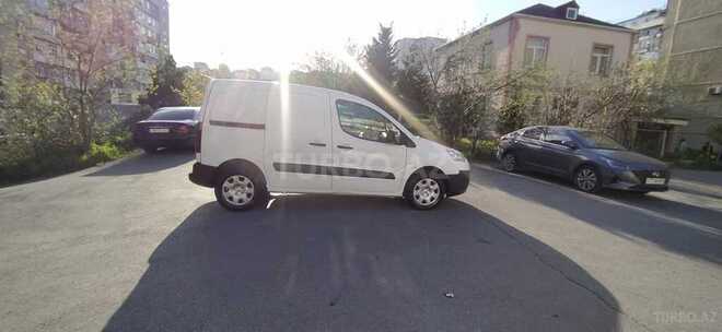 Peugeot Partner 2014, 319,423 km - 1.6 l - Bakı