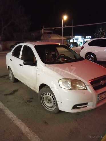 Chevrolet Aveo-10