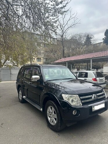 Mitsubishi Pajero 2008, 352,000 km - 3.0 л - Bakı