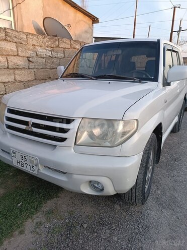Mitsubishi Pajero io 2003, 327,000 km - 2.0 л - Bakı