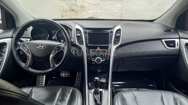 Hyundai i30 2011, 270,881 km - 1.6 l - Salyan