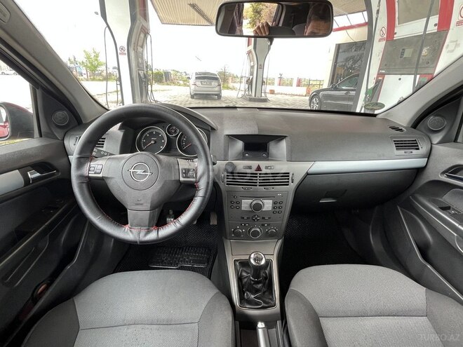 Opel Astra 2006, 273,000 km - 1.3 l - Biləsuvar