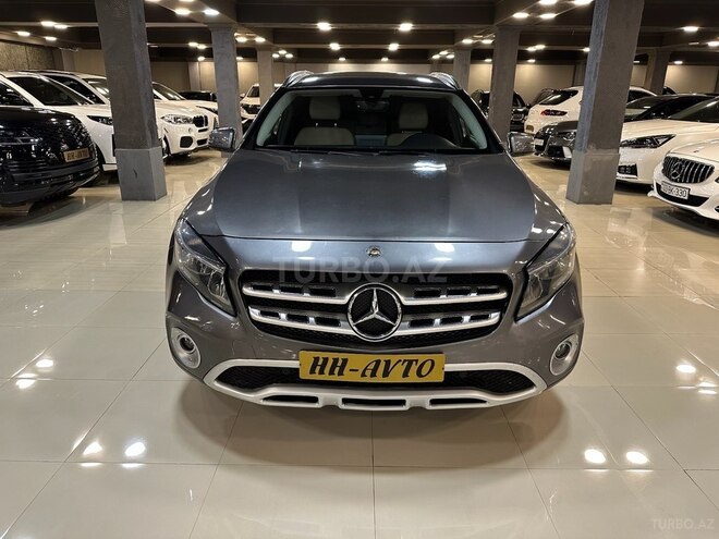 Mercedes GLA 250 2018, 65,600 km - 2.0 л - Bakı