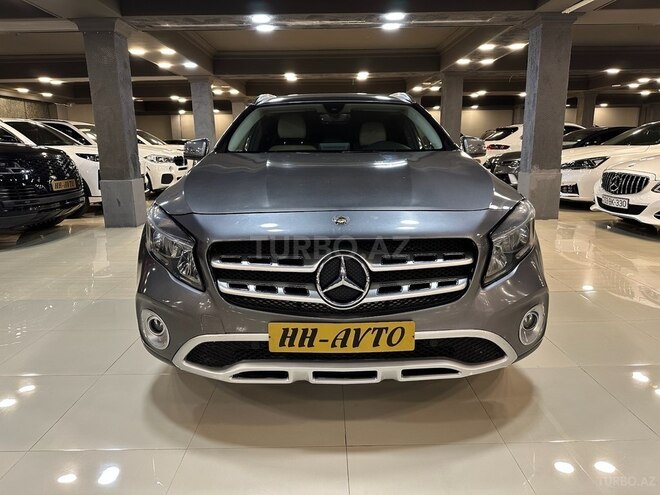 Mercedes GLA 250 2018, 65,600 km - 2.0 л - Bakı