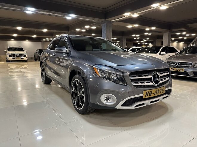 Mercedes GLA 250 2018, 65,600 km - 2.0 л - Bakı