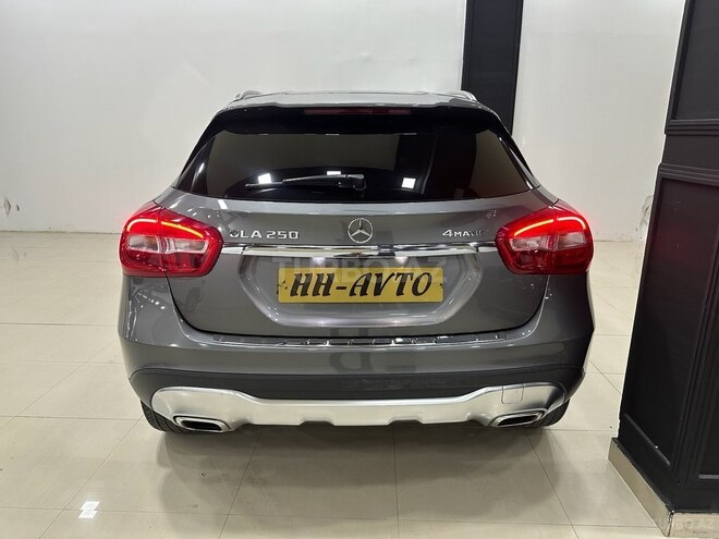 Mercedes GLA 250 2018, 65,600 km - 2.0 л - Bakı