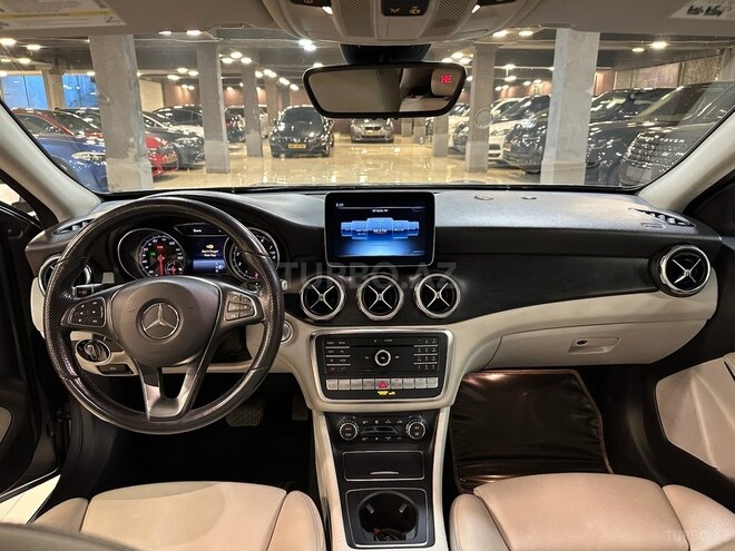 Mercedes GLA 250 2018, 65,600 km - 2.0 л - Bakı