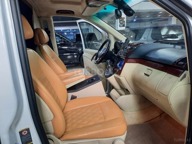 Mercedes V 300 2013, 180,000 km - 3.0 l - Bakı