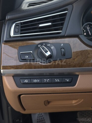 BMW 750 2011, 220,000 km - 4.4 l - Bakı