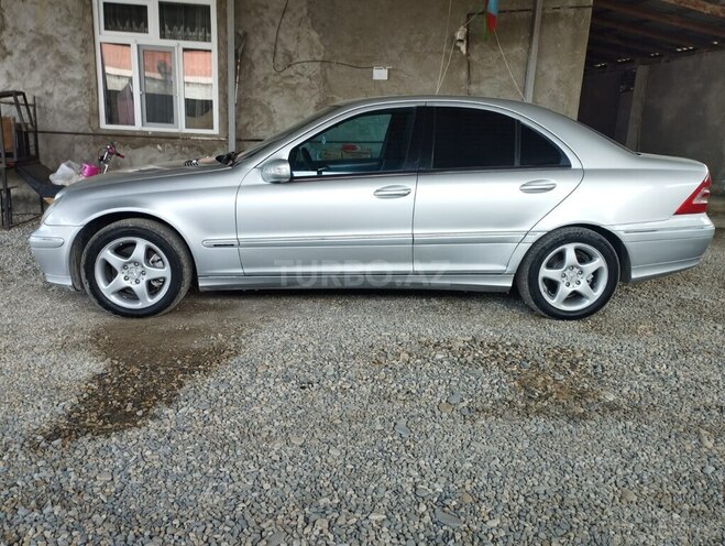 Mercedes C 240 2001, 342,383 km - 2.6 l - Xudat