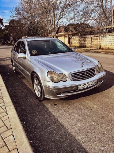 Mercedes C 240 2001, 342,383 km - 2.6 l - Xudat