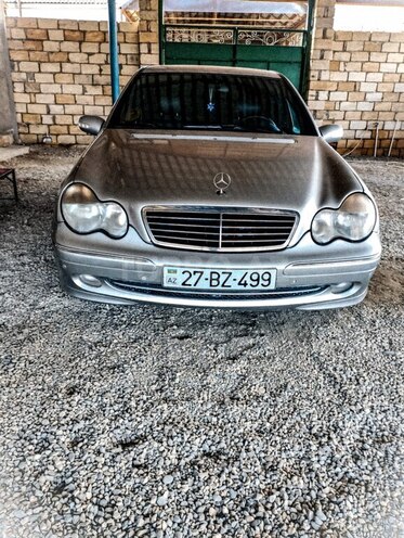 Mercedes C 240 2001, 342,383 km - 2.6 l - Xudat