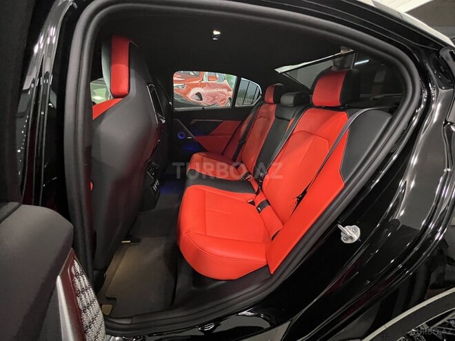 BMW M5-26
