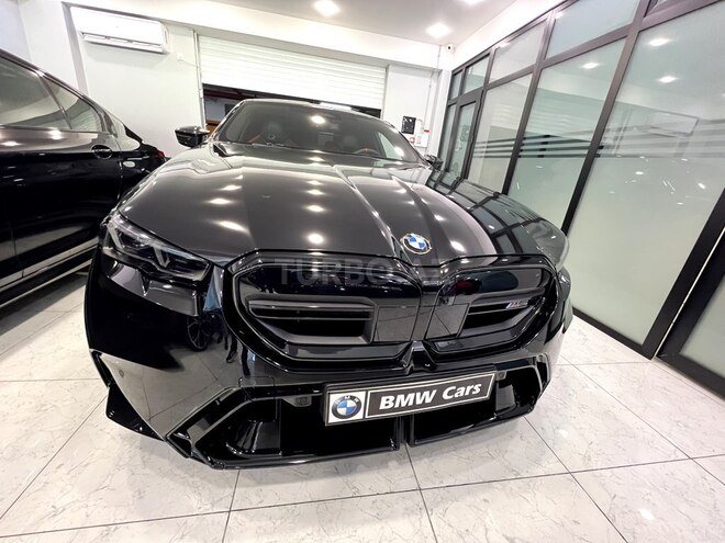 BMW M5-12