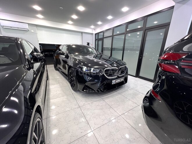 BMW M5-11