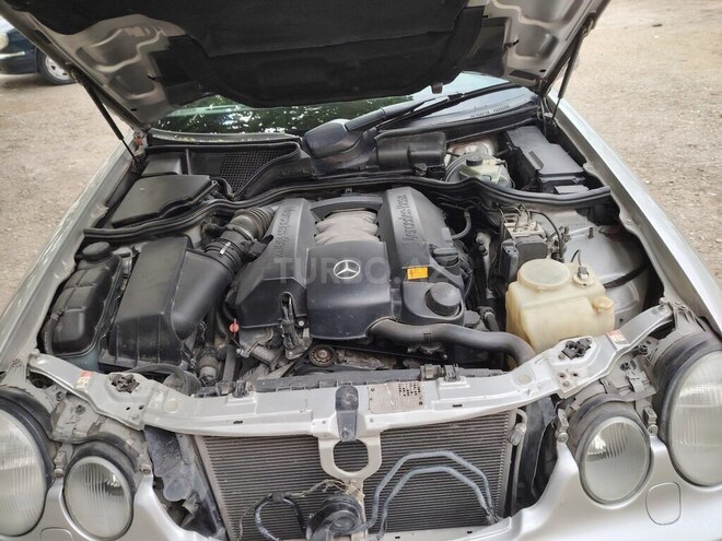 Mercedes E 280 2000, 357,000 km - 2.8 l - Şamaxı