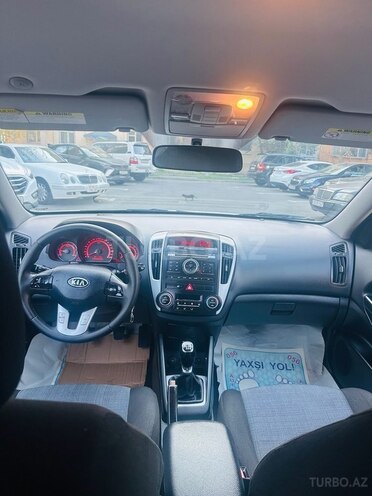 Kia Ceed 2011, 286,000 km - 1.6 l - Bakı