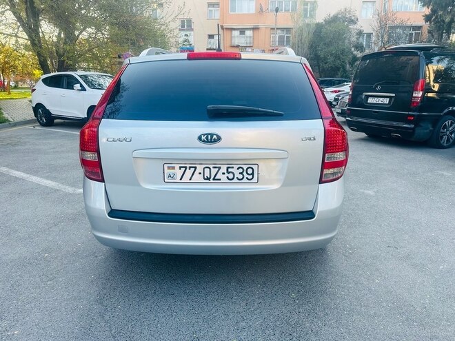 Kia Ceed 2011, 286,000 km - 1.6 l - Bakı