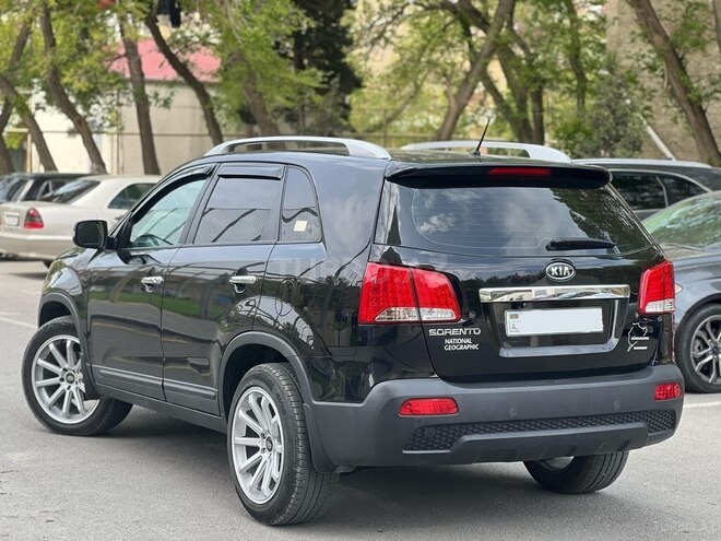 Kia Sorento 2011, 284,000 km - 2.0 l - Bakı
