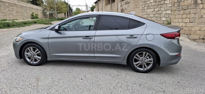 Hyundai Elantra 2017, 220,480 km - 2.0 l - Bakı