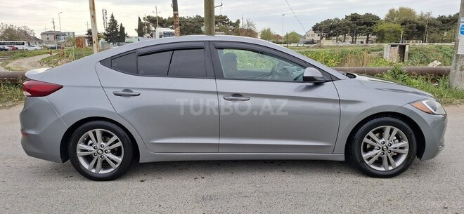 Hyundai Elantra 2017, 220,480 km - 2.0 l - Bakı