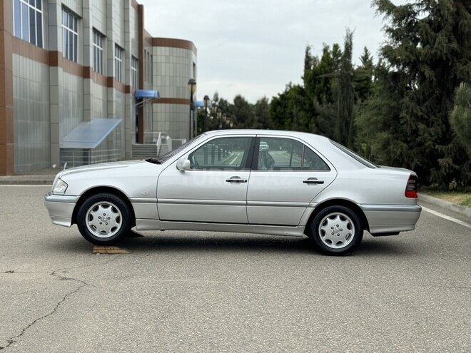 Mercedes C 200 1999, 310,000 km - 2.0 л - Saatlı