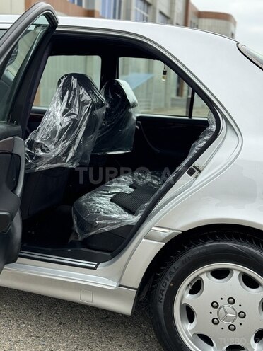 Mercedes C 200 1999, 310,000 km - 2.0 л - Saatlı