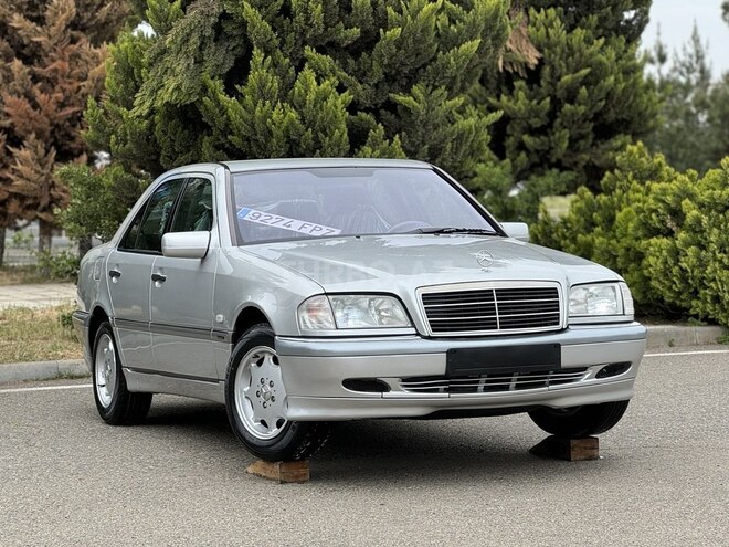 Mercedes C 200 1999, 310,000 km - 2.0 л - Saatlı