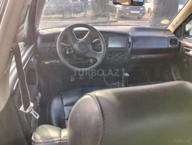 Volkswagen Golf 1994, 261,000 km - 1.6 л - Balakən